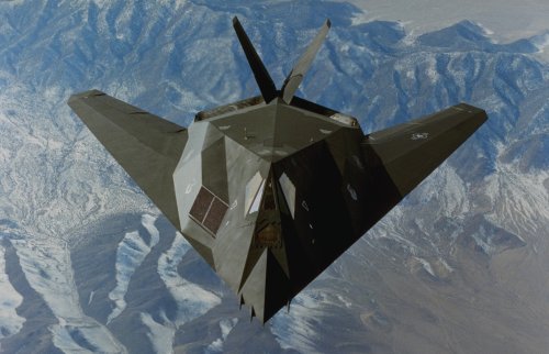 F-117 Nighthawk -h�ivepommittaja oli ly�m�t�n Persianlahden sodassa 1991.